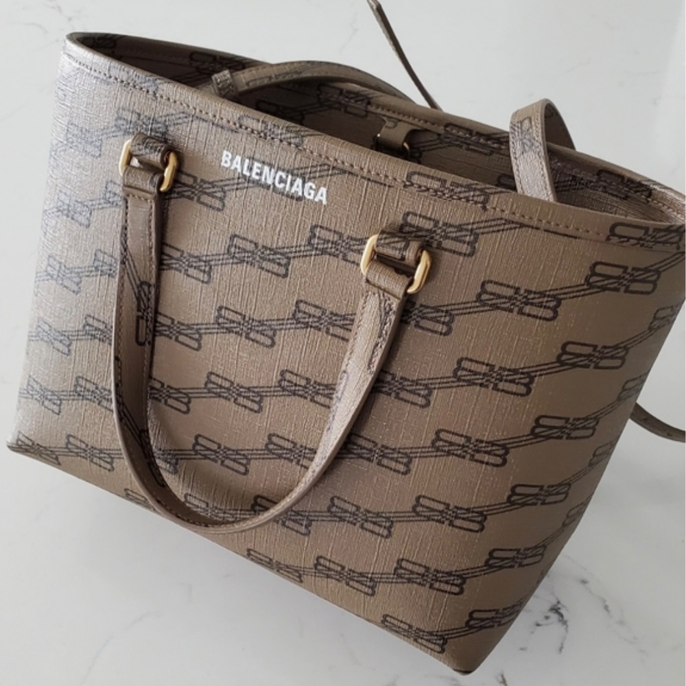 Balenciaga Crossbody Bag - Picture 2 of 7